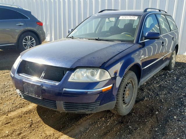 WVWND63B53E151496 - 2003 VOLKSWAGEN PASSAT GL BLUE photo 2