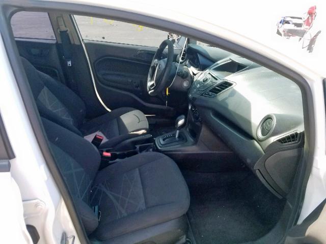 3FADP4TJXFM111613 - 2015 FORD FIESTA S WHITE photo 5