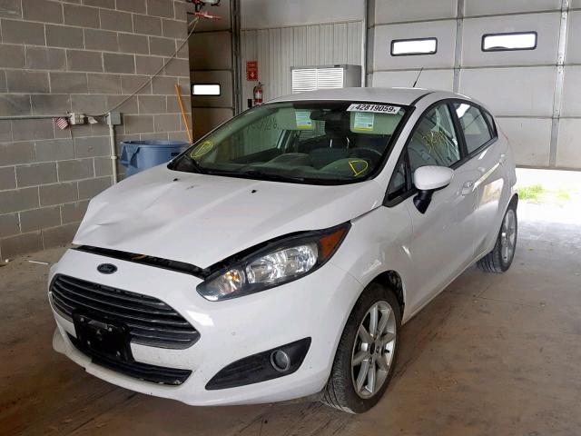 3FADP4EJ1HM136349 - 2017 FORD FIESTA SE WHITE photo 2