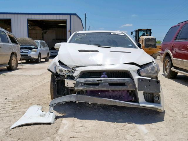 JA32W8FV2BU037215 - 2011 MITSUBISHI LANCER EVO WHITE photo 9