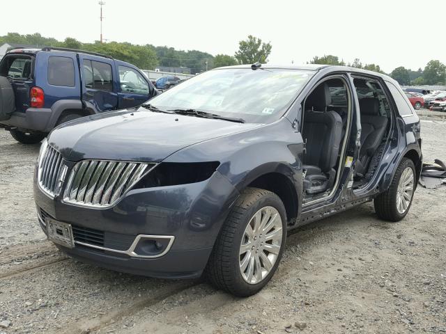 2LMDJ8JK6EBL16196 - 2014 LINCOLN MKX BLUE photo 2