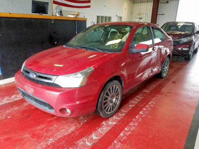 1FAHP33N79W154731 - 2009 FORD FOCUS SES RED photo 2