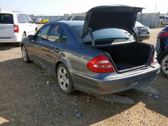 WDBUF83J86X190308 - 2006 MERCEDES-BENZ E 500 4MAT GRAY photo 3