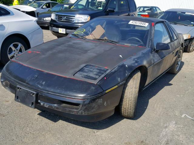 1G2PE11RXJP202697 - 1988 PONTIAC FIERO BLACK photo 2