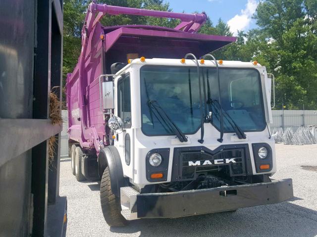 1M2AV04C0CM008943 - 2012 MACK 600 MRU600 PINK photo 1