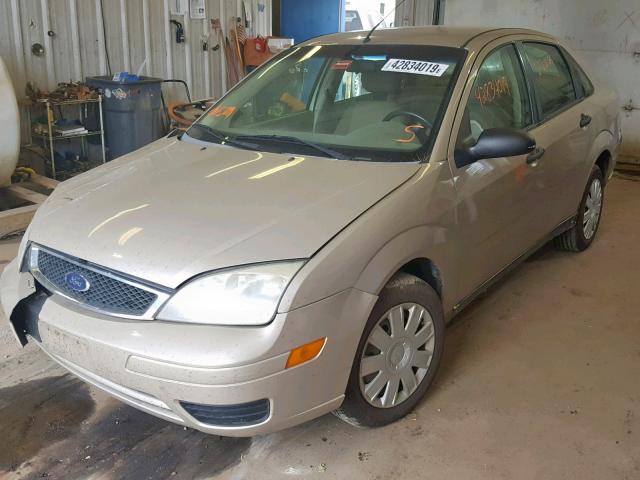 1FAFP34N17W119704 - 2007 FORD FOCUS ZX4 TAN photo 2