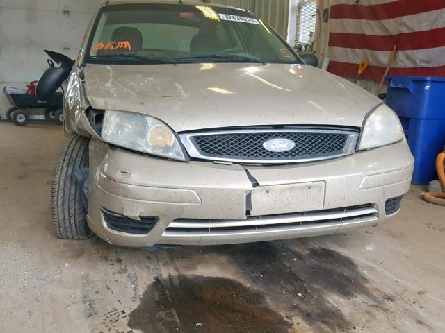 1FAFP34N17W119704 - 2007 FORD FOCUS ZX4 TAN photo 9