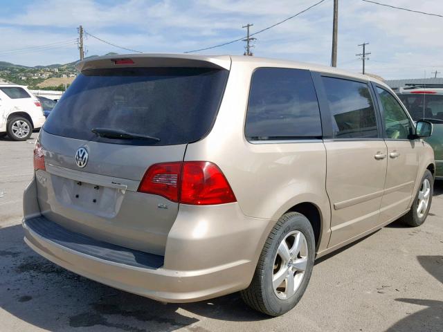 2V8HW34189R501389 - 2009 VOLKSWAGEN ROUTAN SE TAN photo 4