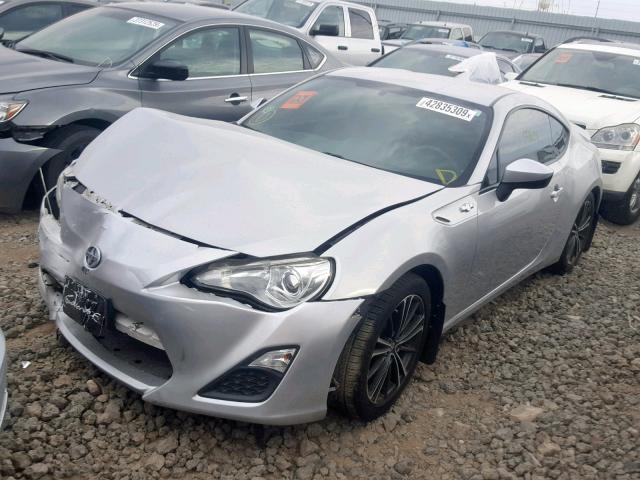 JF1ZNAA11D1715297 - 2013 TOYOTA SCION SILVER photo 2