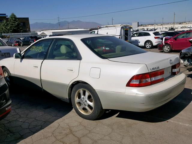 JT8BF28G515104684 - 2001 LEXUS ES 300 WHITE photo 3