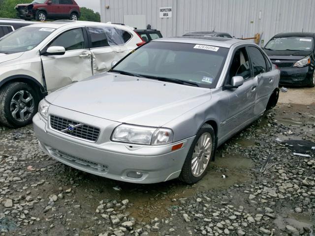 YV1TS91Z241350930 - 2004 VOLVO S80 T6 SILVER photo 2