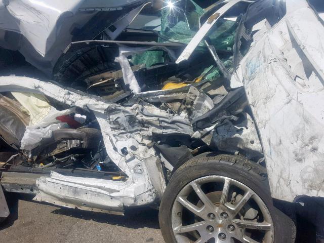 1G1ZE5EUXBF288975 - 2011 CHEVROLET MALIBU LTZ 白色 照片 9