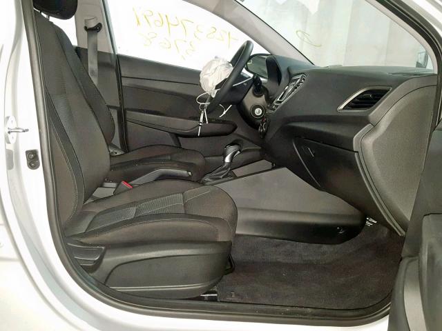 3KPC24A36KE083158 - 2019 HYUNDAI ACCENT SE SILVER photo 5