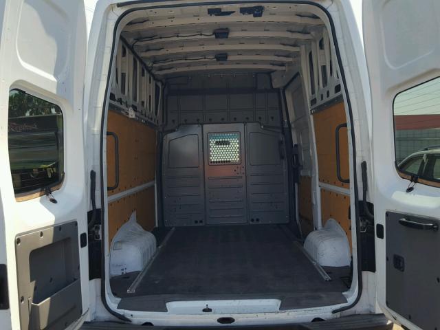 1N6AF0LYXEN105558 - 2014 NISSAN NV 2500 WHITE photo 9