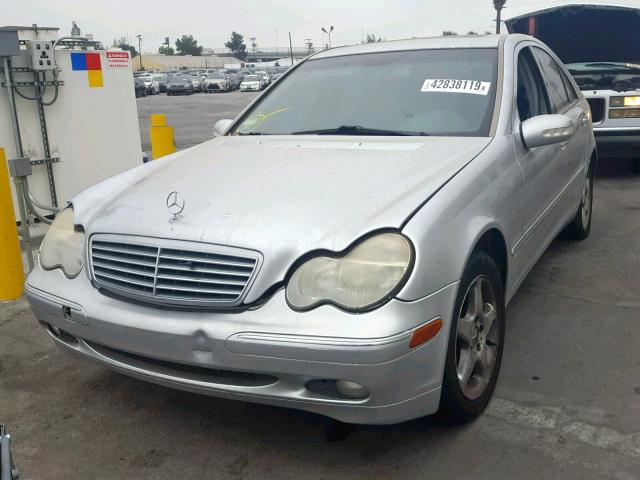 WDBRF61J82F136763 - 2002 MERCEDES-BENZ C 240 SILVER photo 2