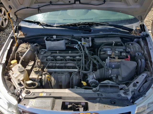 1FAHP36N69W128259 - 2009 FORD FOCUS SES SILVER photo 7