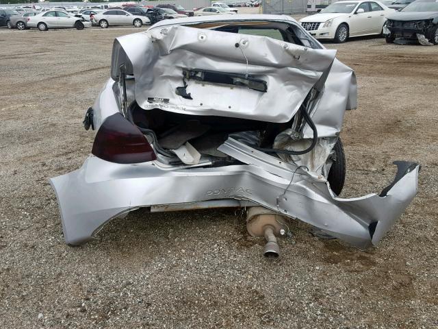 2G2WP522751180417 - 2005 PONTIAC GRAND PRIX SILVER photo 9