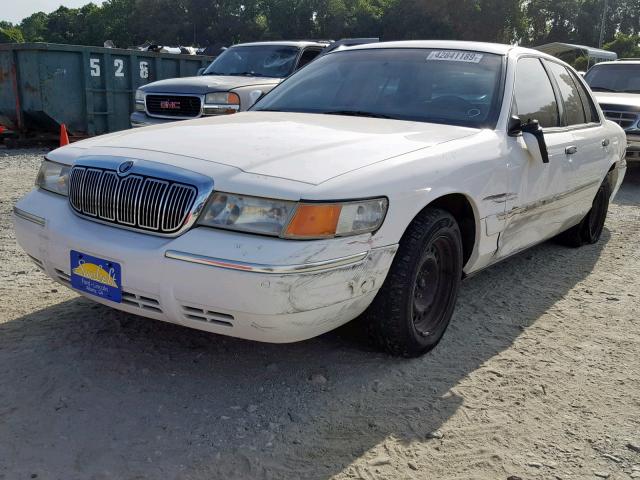 2MEFM74W0YX671010 - 2000 MERCURY GRAND MARQ WHITE photo 2