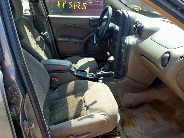 1G2NF52E34C220137 - 2004 PONTIAC GRAND AM S GRAY photo 5