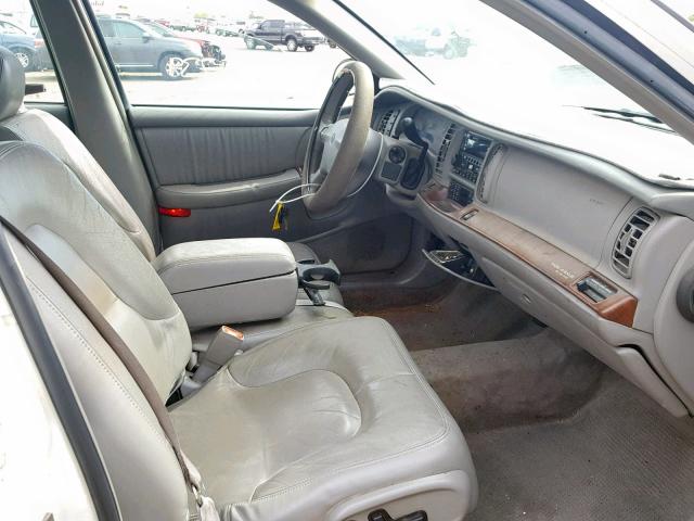 1G4CW54K714229169 - 2001 BUICK PARK AVENU WHITE photo 5