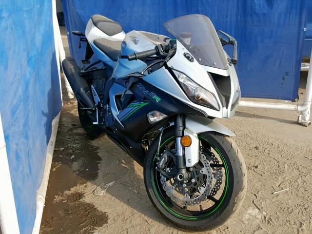 JKBZXJE18JA027541 - 2018 KAWASAKI ZX636 E SILVER photo 1