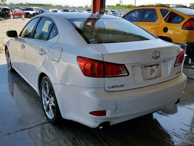 JTHBK262092083419 - 2009 LEXUS IS 250 WHITE photo 3