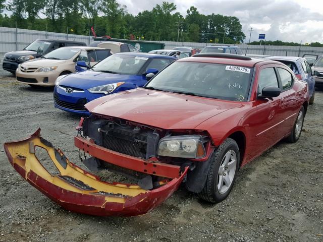 2B3KA33G88H100761 - 2008 DODGE CHARGER SX RED photo 2