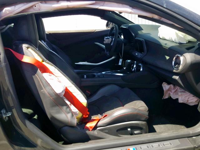 1G1FK1R63J0148025 - 2018 CHEVROLET CAMARO ZL1 灰色 照片 5