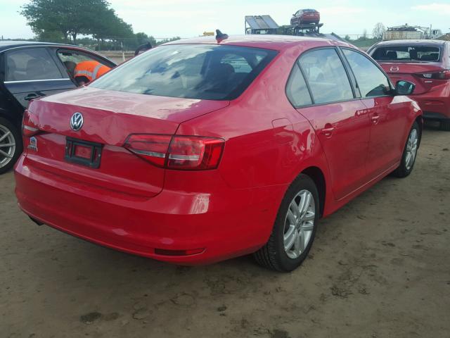 3VW2K7AJ4FM213460 - 2015 VOLKSWAGEN JETTA BASE RED photo 4