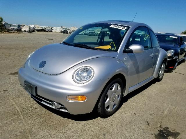 3VWCD21C01M406720 - 2001 VOLKSWAGEN NEW BEETLE فضي صورة 2