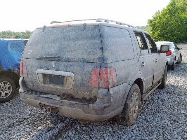 5LMFU28R24LJ29268 - 2004 LINCOLN NAVIGATOR შავი ფოტო 4