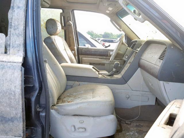 5LMFU28R24LJ29268 - 2004 LINCOLN NAVIGATOR შავი ფოტო 5