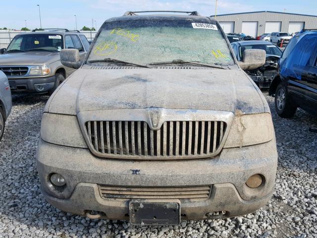 5LMFU28R24LJ29268 - 2004 LINCOLN NAVIGATOR შავი ფოტო 9