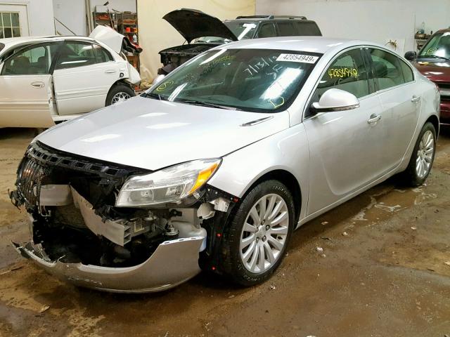 2G4GS5EV1D9125784 - 2013 BUICK REGAL PREM SILVER photo 2