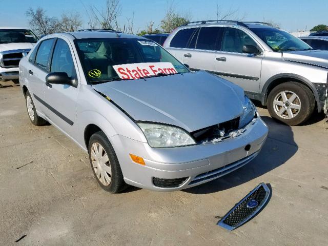 1FAFP34N85W130700 - 2005 FORD FOCUS ZX4 SILVER photo 1