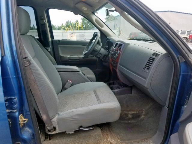 1D7HE48N85S261860 - 2005 DODGE DAKOTA QUA BLUE photo 5