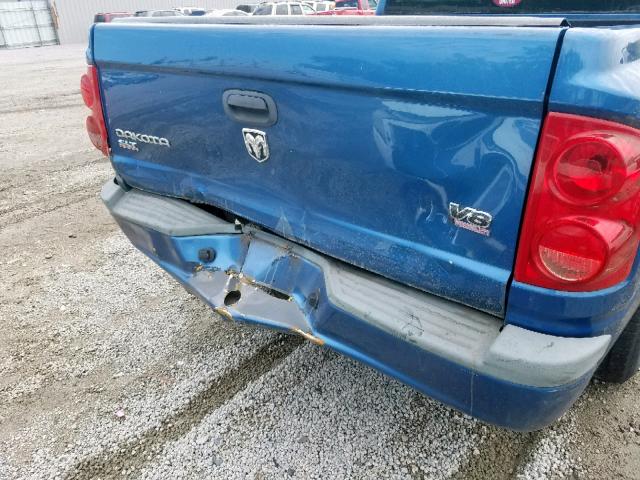 1D7HE48N85S261860 - 2005 DODGE DAKOTA QUA BLUE photo 9