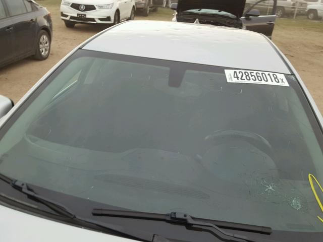 1G1ZC5EU8CF254816 - 2012 CHEVROLET MALIBU 1LT SILVER photo 9