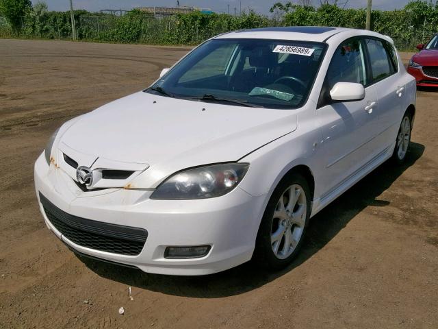 JM1BK343981846139 - 2008 MAZDA 3 HATCHBAC WHITE photo 2