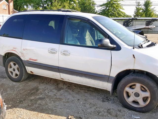 2B4GP45G0XR305342 - 1999 DODGE CARAVAN SE WHITE photo 9