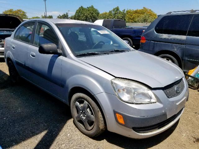 KNADE123866080912 - 2006 KIA RIO SILVER photo 1