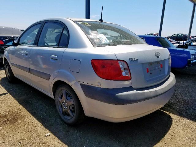 KNADE123866080912 - 2006 KIA RIO SILVER photo 3