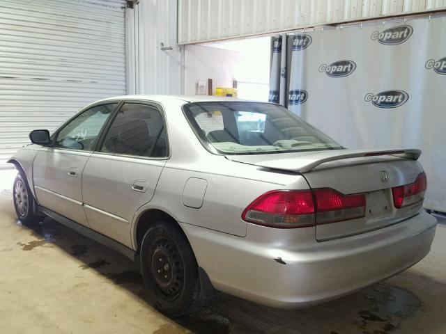 1HGCF86691A037230 - 2001 HONDA ACCORD VAL SILVER photo 3