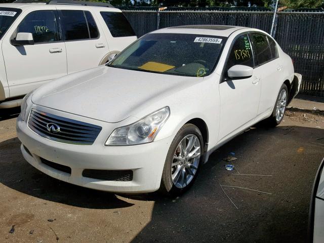 JNKCV61F49M364611 - 2009 INFINITI G37 WHITE photo 2