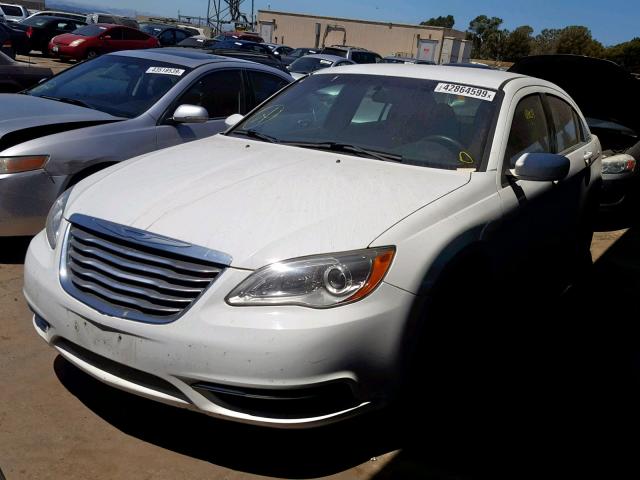 1C3CCBAB2DN685857 - 2013 CHRYSLER 200 LX WHITE photo 2