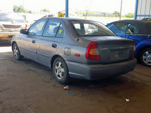 KMHCG45CX2U275160 - 2002 HYUNDAI ACCENT GL GRAY photo 3