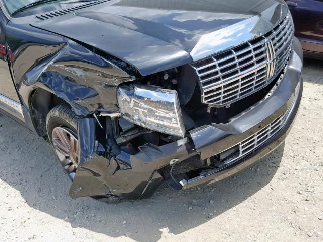 5LMJJ2J53AEJ01117 - 2010 LINCOLN NAVIGATOR შავი ფოტო 9
