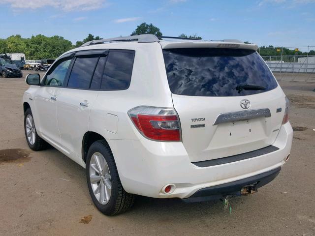 JTEEW44A282000768 - 2008 TOYOTA HIGHLANDER WHITE photo 3