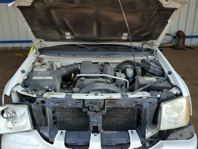 1GKDT13S332187596 - 2003 GMC ENVOY WHITE photo 7