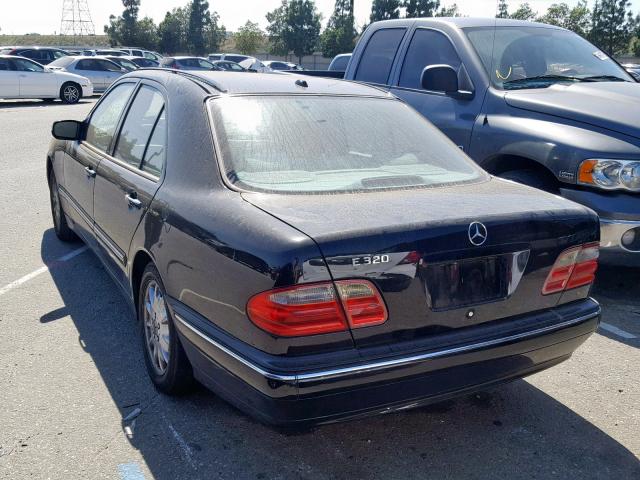 WDBJF65J1YB158966 - 2000 MERCEDES-BENZ E 320 BLACK photo 3